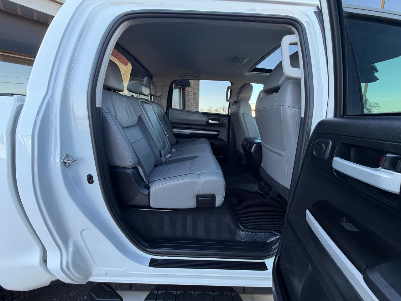 Toyota Tundra 4WD Limited CrewMax 5.5' Bed 5.7L FFV (Natl) 2018