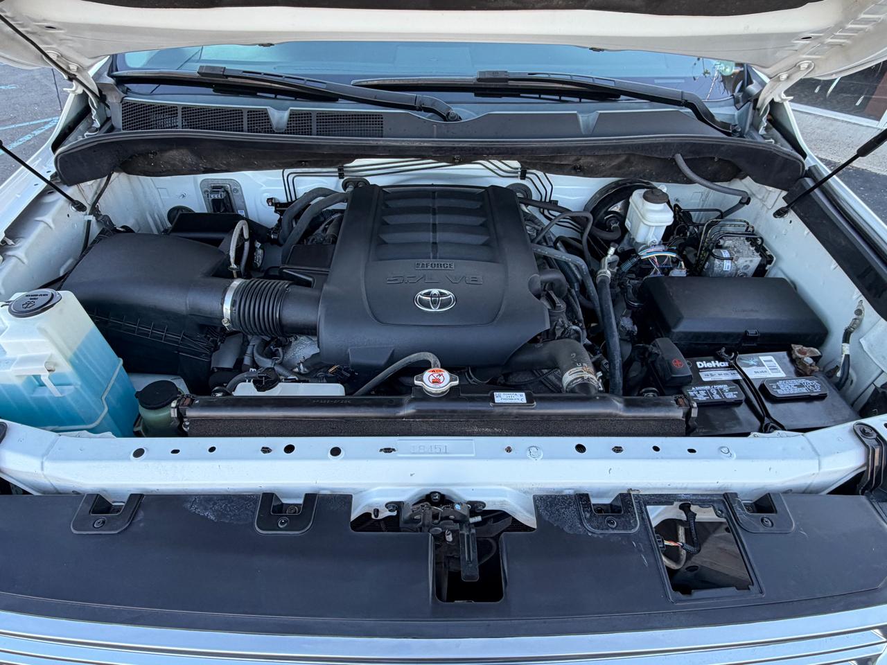 Toyota Tundra 4WD Limited CrewMax 5.5' Bed 5.7L FFV (Natl) 2018