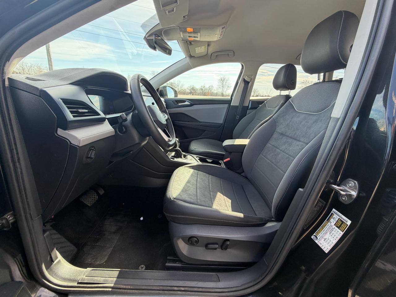 Volkswagen Taos SE FWD 2024