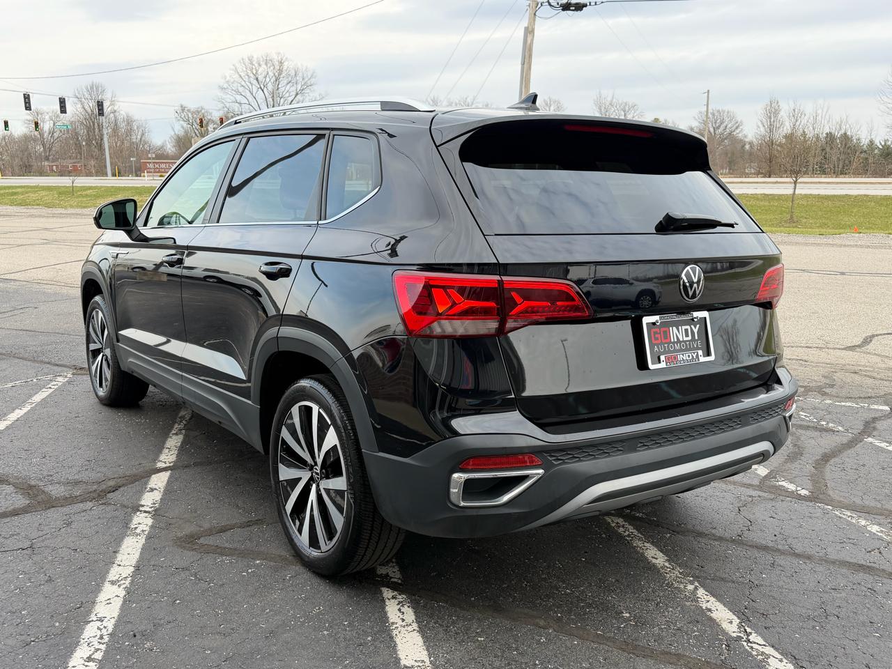 Volkswagen Taos SE FWD 2024