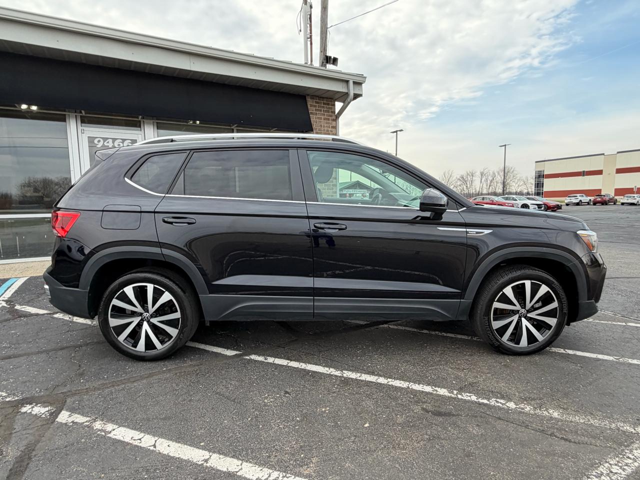 Volkswagen Taos SE FWD 2024