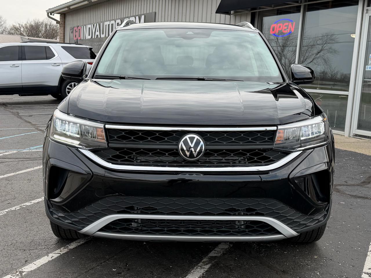 Volkswagen Taos SE FWD 2024