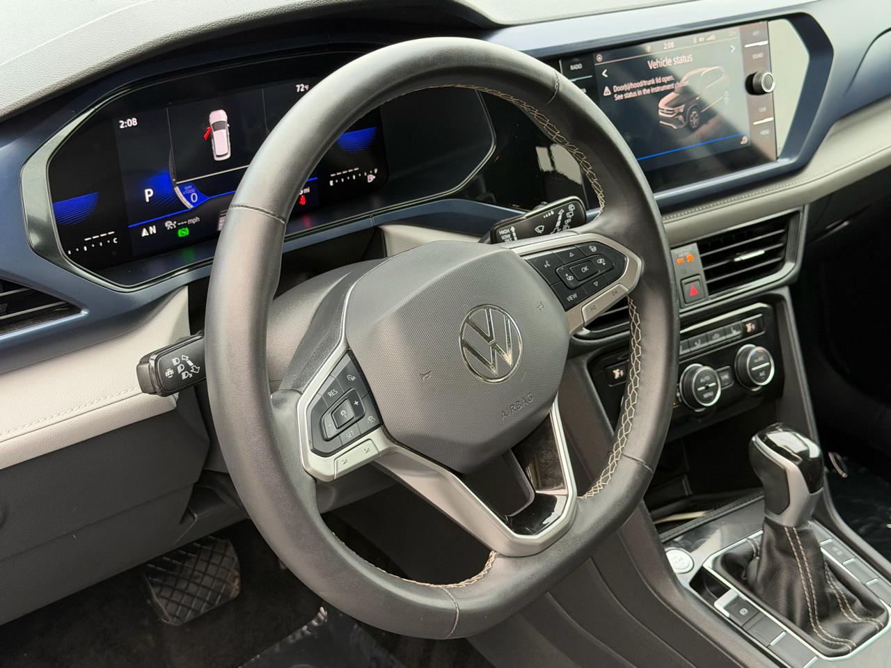 Volkswagen Taos SE FWD 2024