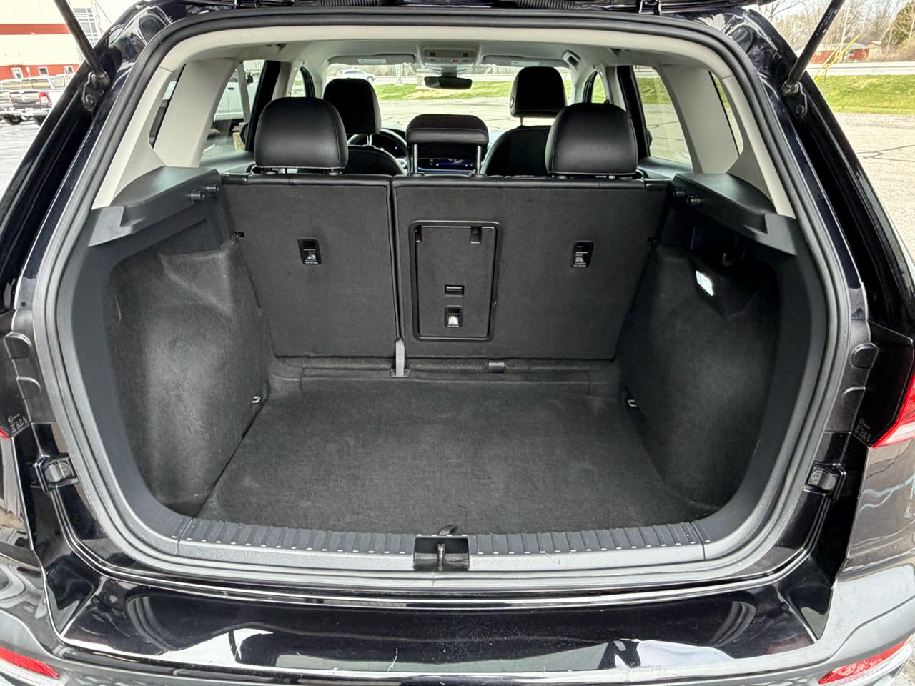 Volkswagen Taos SE FWD 2024