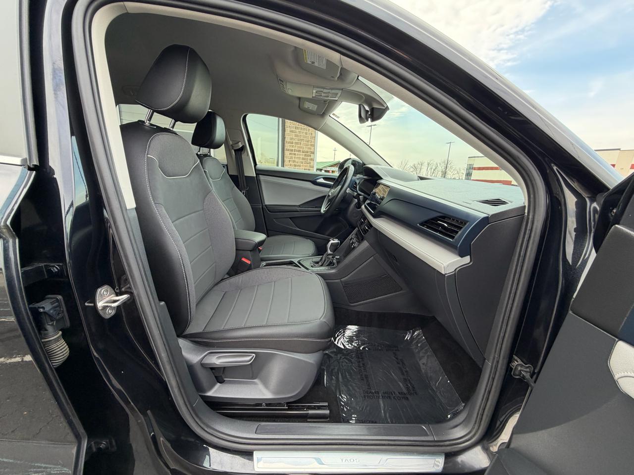 Volkswagen Taos SE FWD 2024