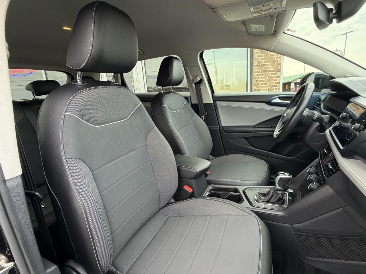 Volkswagen Taos SE FWD 2024