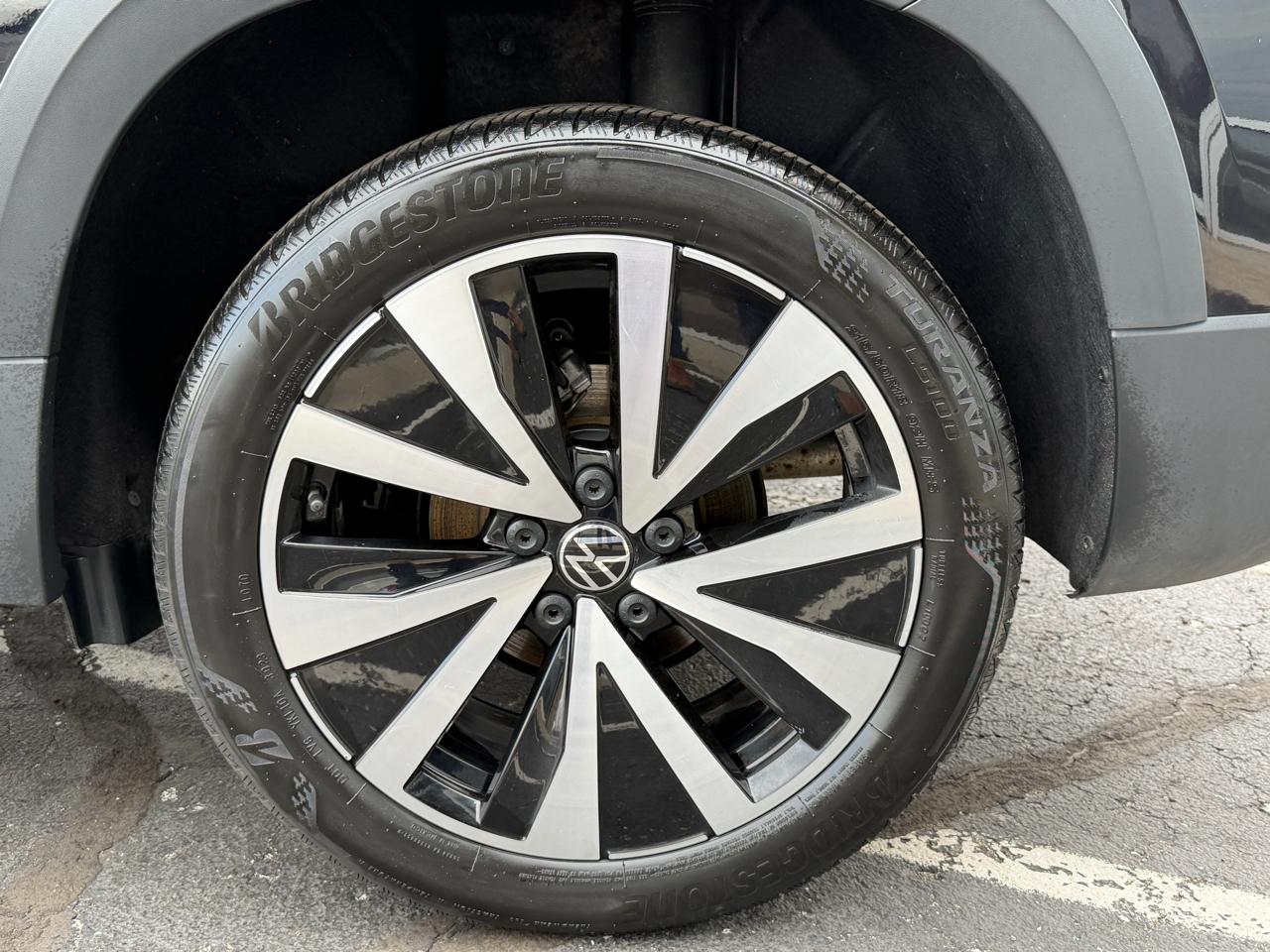 Volkswagen Taos SE FWD 2024