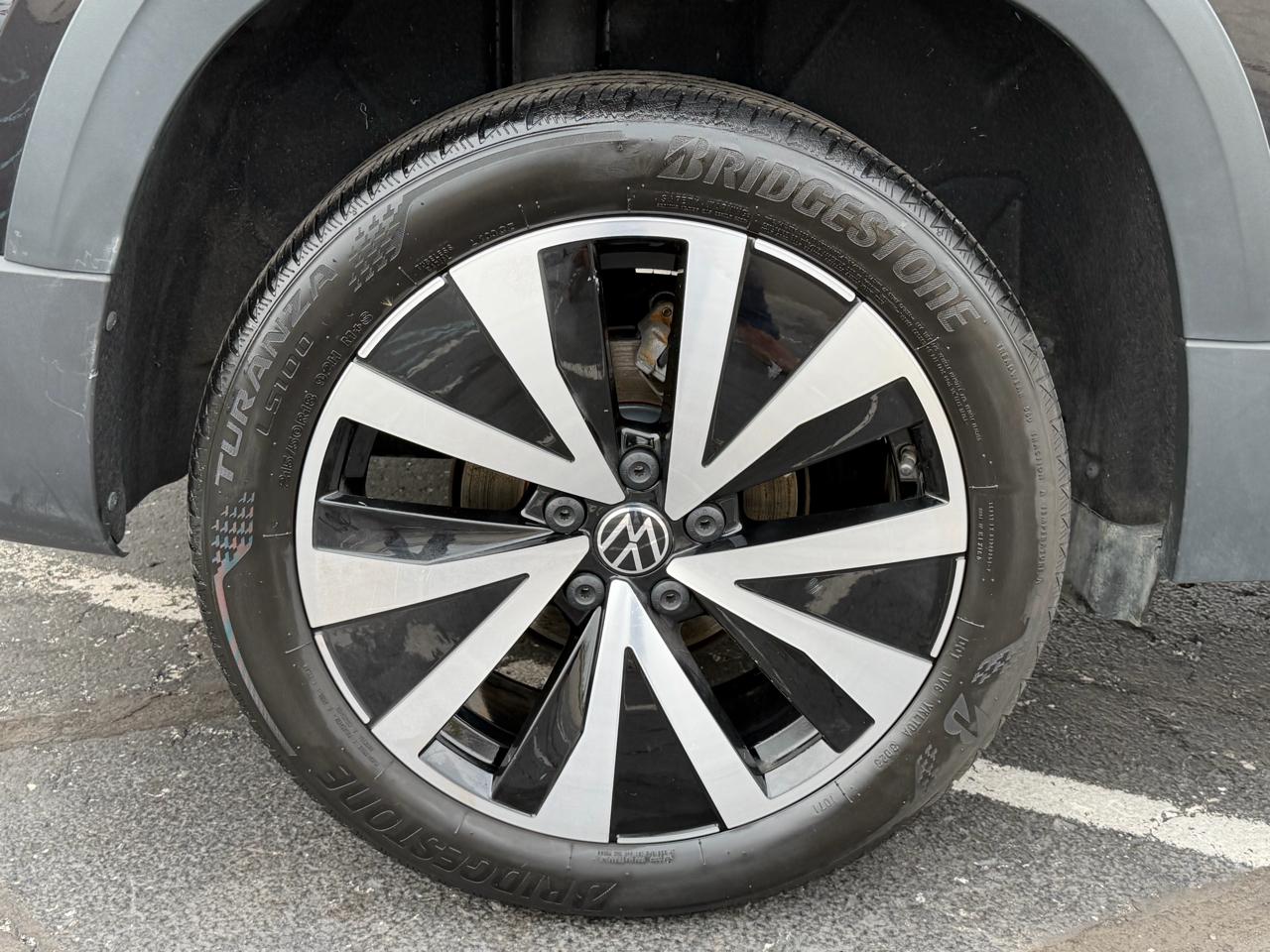 Volkswagen Taos SE FWD 2024