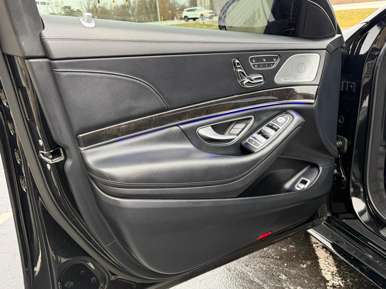 Mercedes-Benz S-Class 4dr Sdn S 550 4MATIC 2016