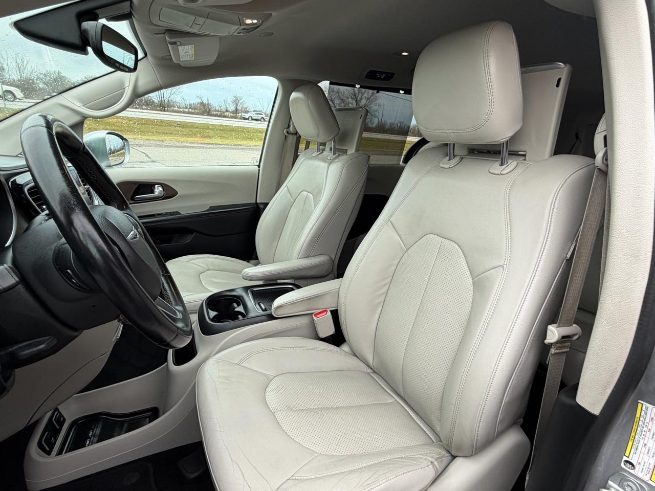 Chrysler Pacifica Touring-L Plus FWD 2017