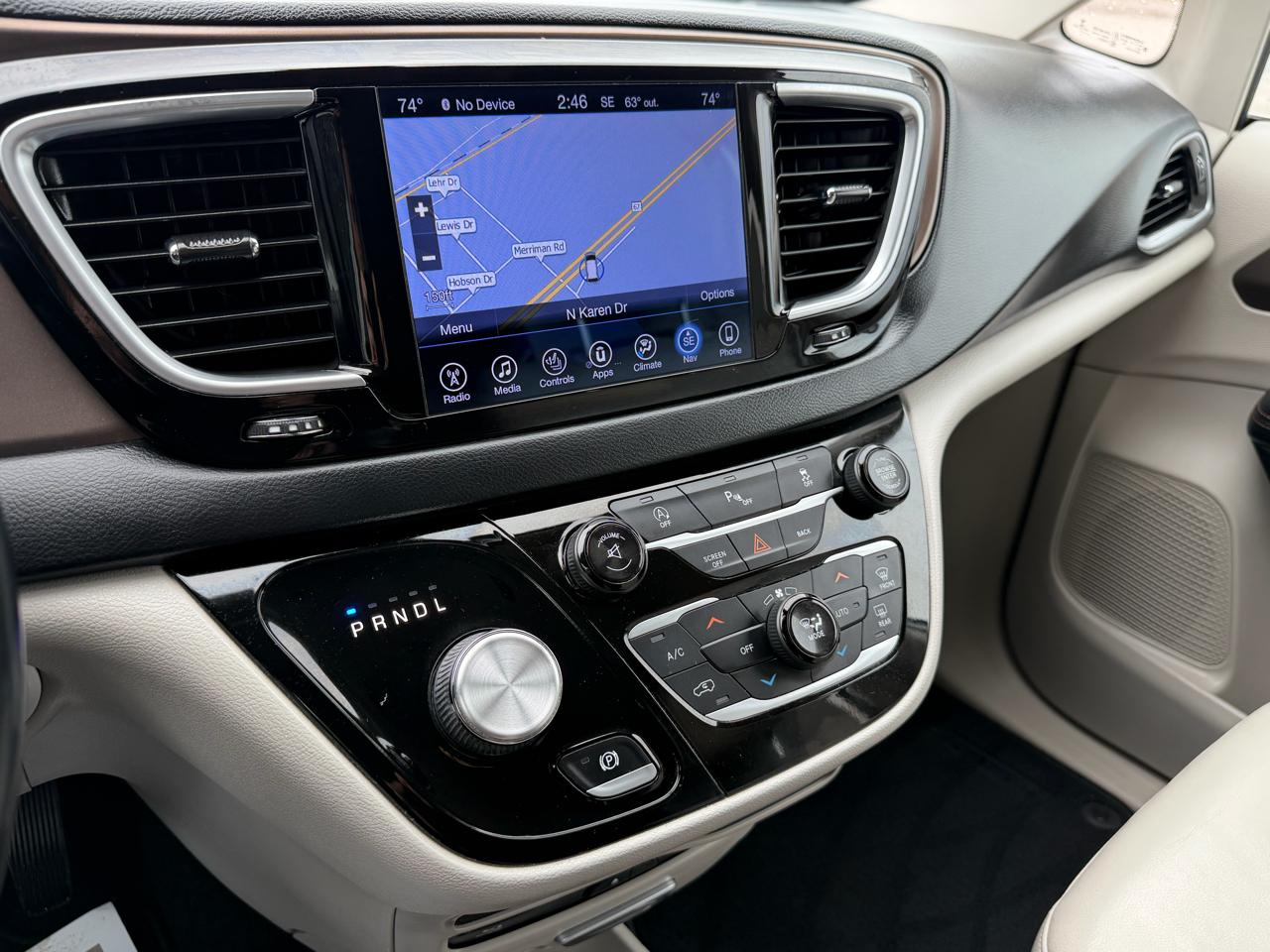 Chrysler Pacifica Touring-L Plus FWD 2017