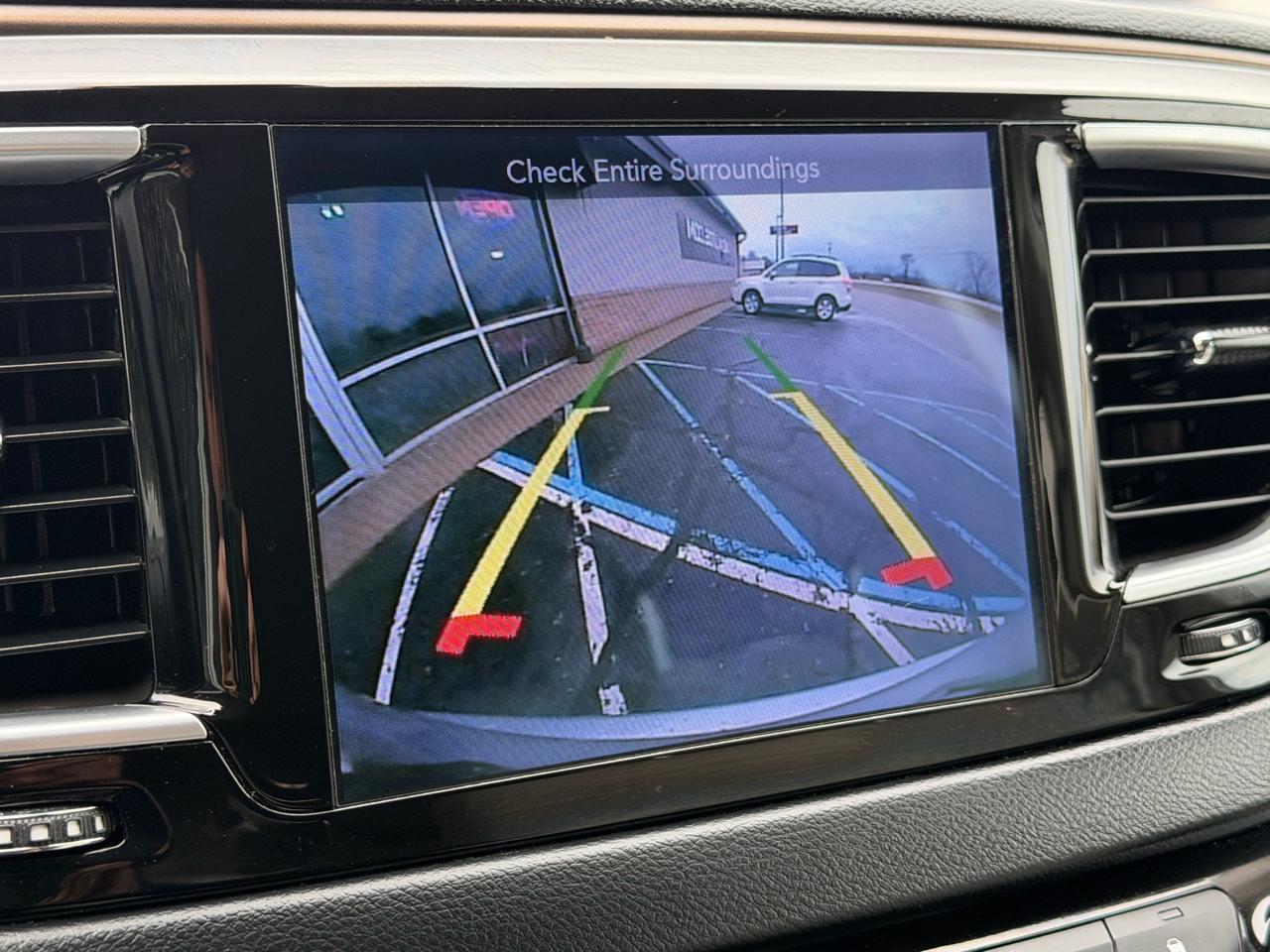 Chrysler Pacifica Touring-L Plus FWD 2017