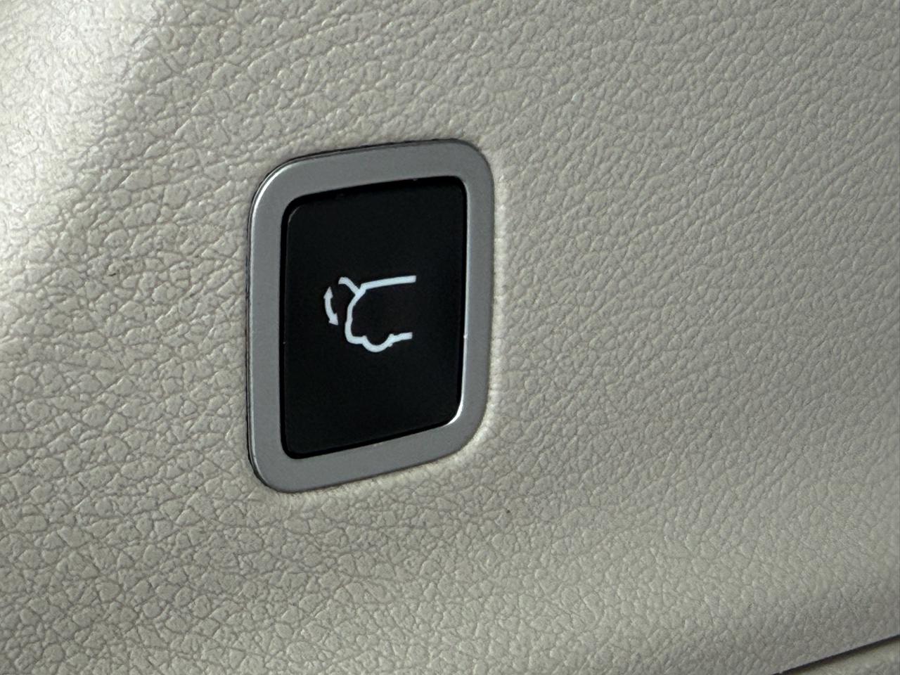 Chrysler Pacifica Touring-L Plus FWD 2017