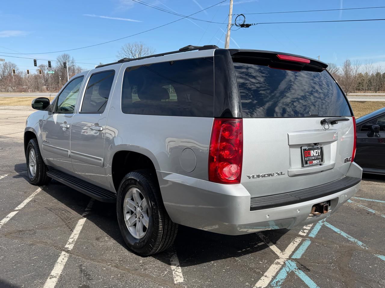 GMC Yukon XL 4WD 4dr SLE 2014