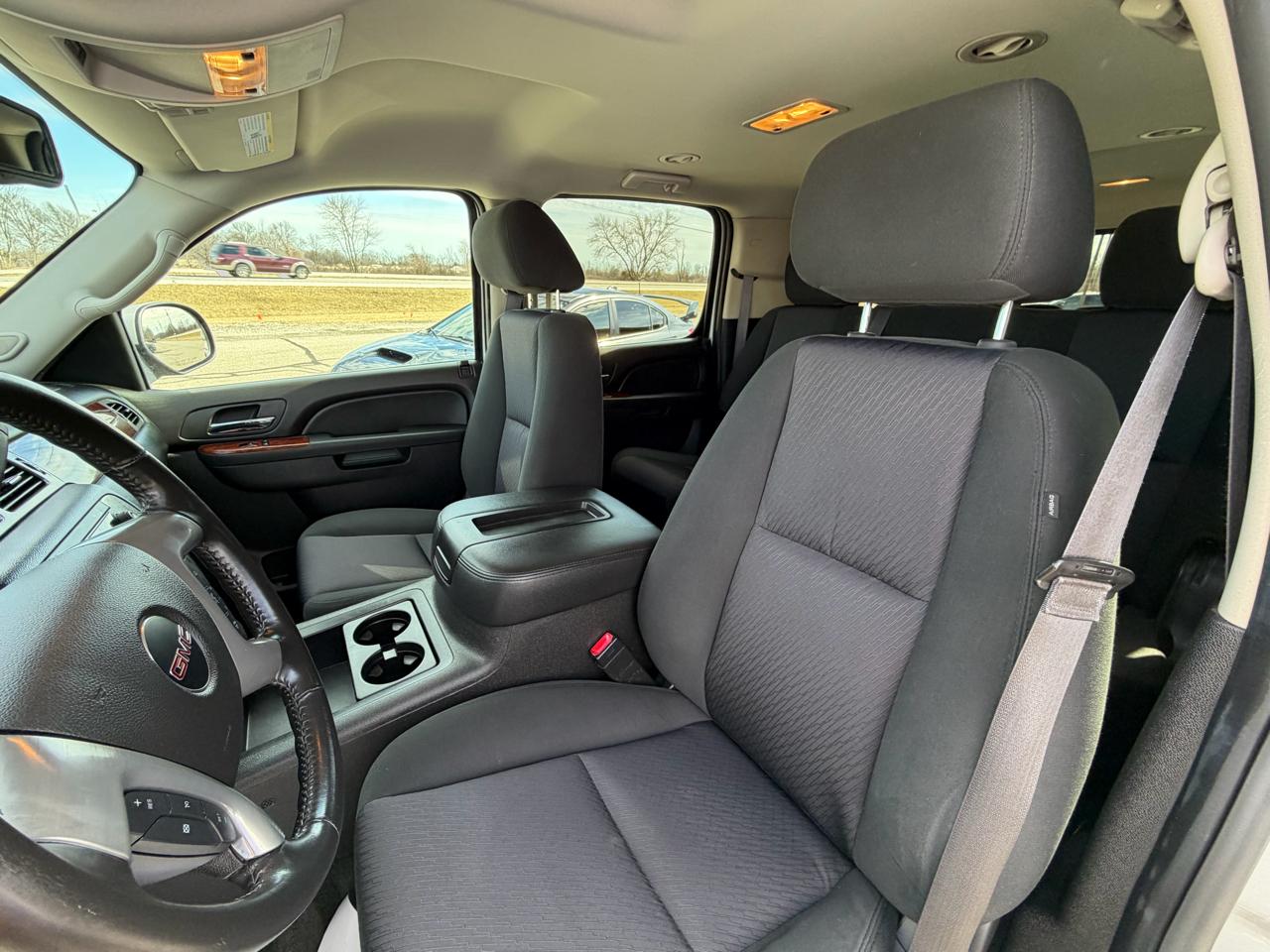 GMC Yukon XL 4WD 4dr SLE 2014