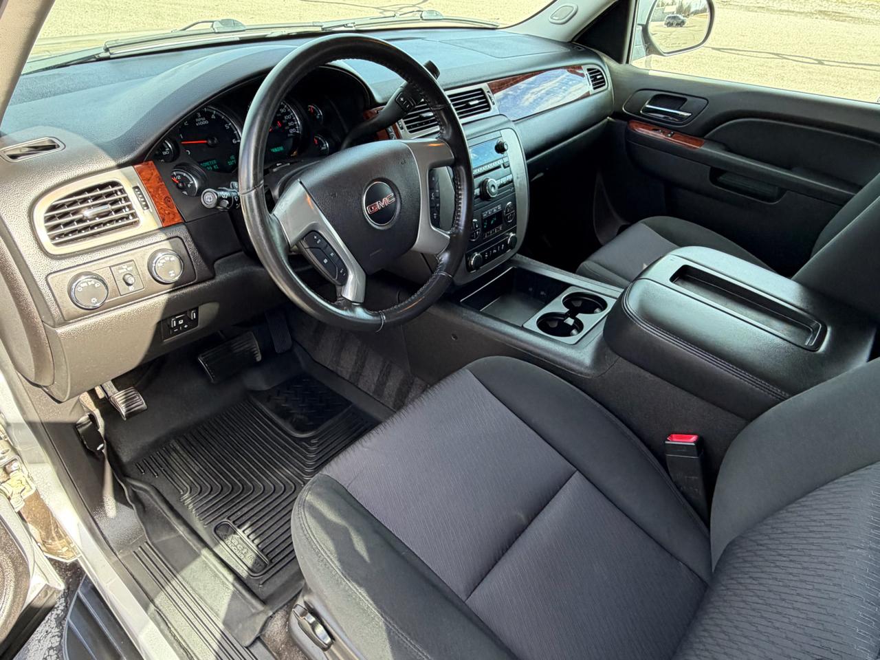 GMC Yukon XL 4WD 4dr SLE 2014