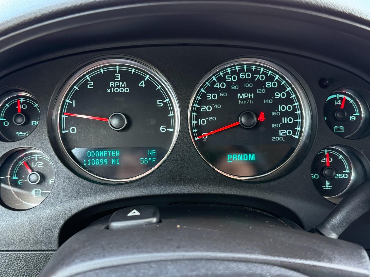 GMC Yukon XL 4WD 4dr SLE 2014