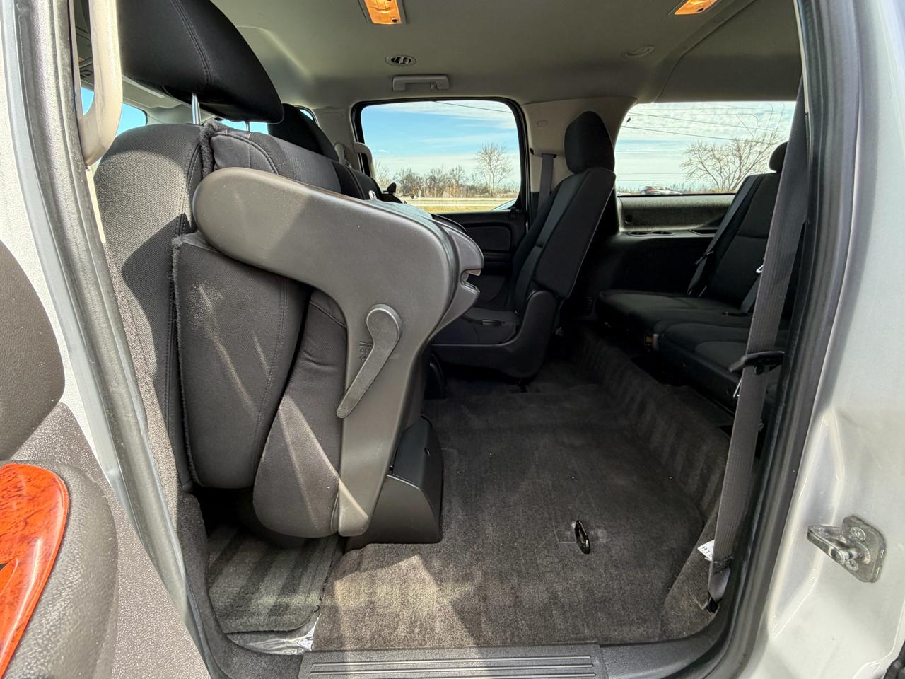 GMC Yukon XL 4WD 4dr SLE 2014