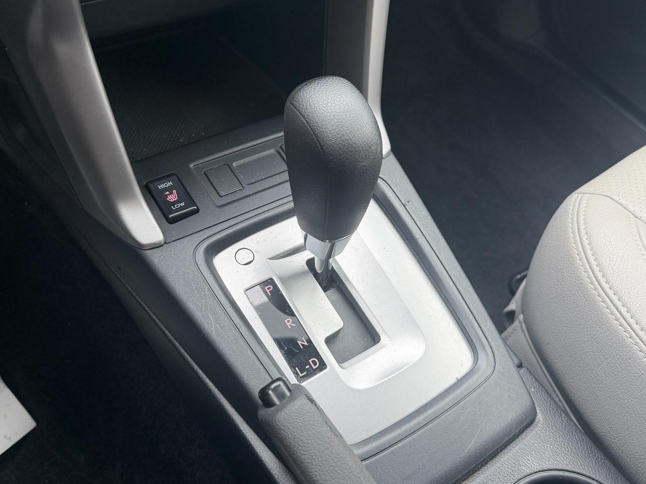 Subaru Forester 4dr CVT 2.5i Premium PZEV 2016