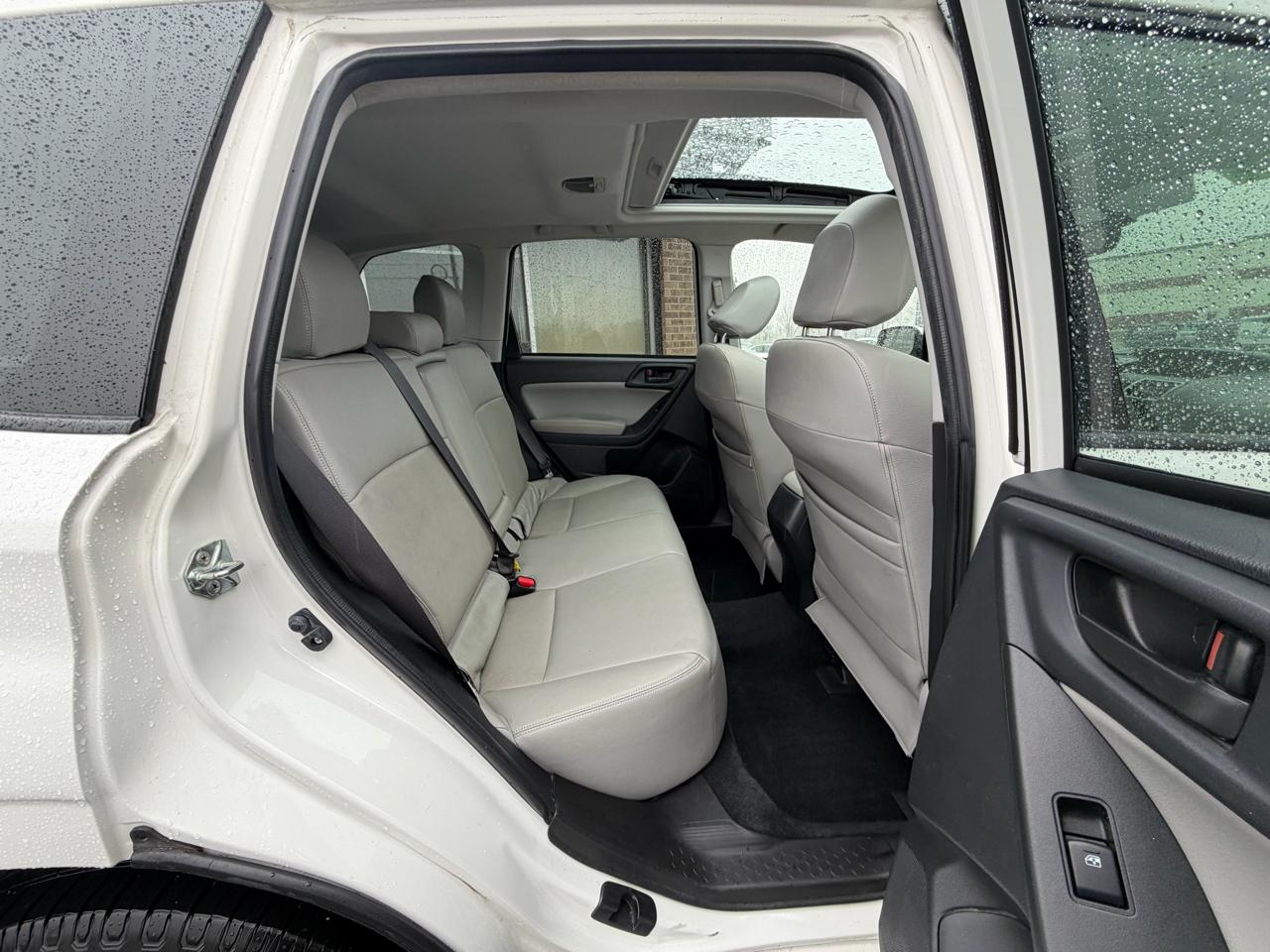 Subaru Forester 4dr CVT 2.5i Premium PZEV 2016