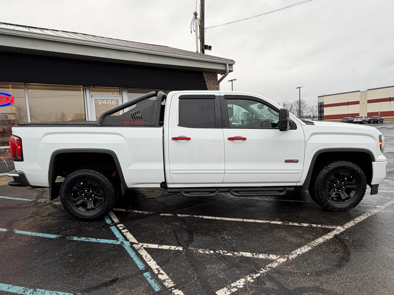 GMC Sierra 1500 4WD Double Cab 143.5" SLT 2017