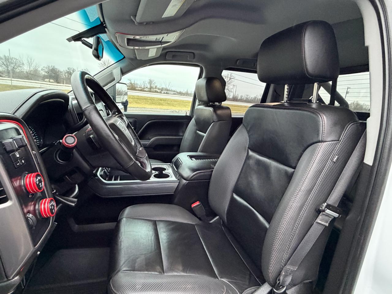 GMC Sierra 1500 4WD Double Cab 143.5" SLT 2017