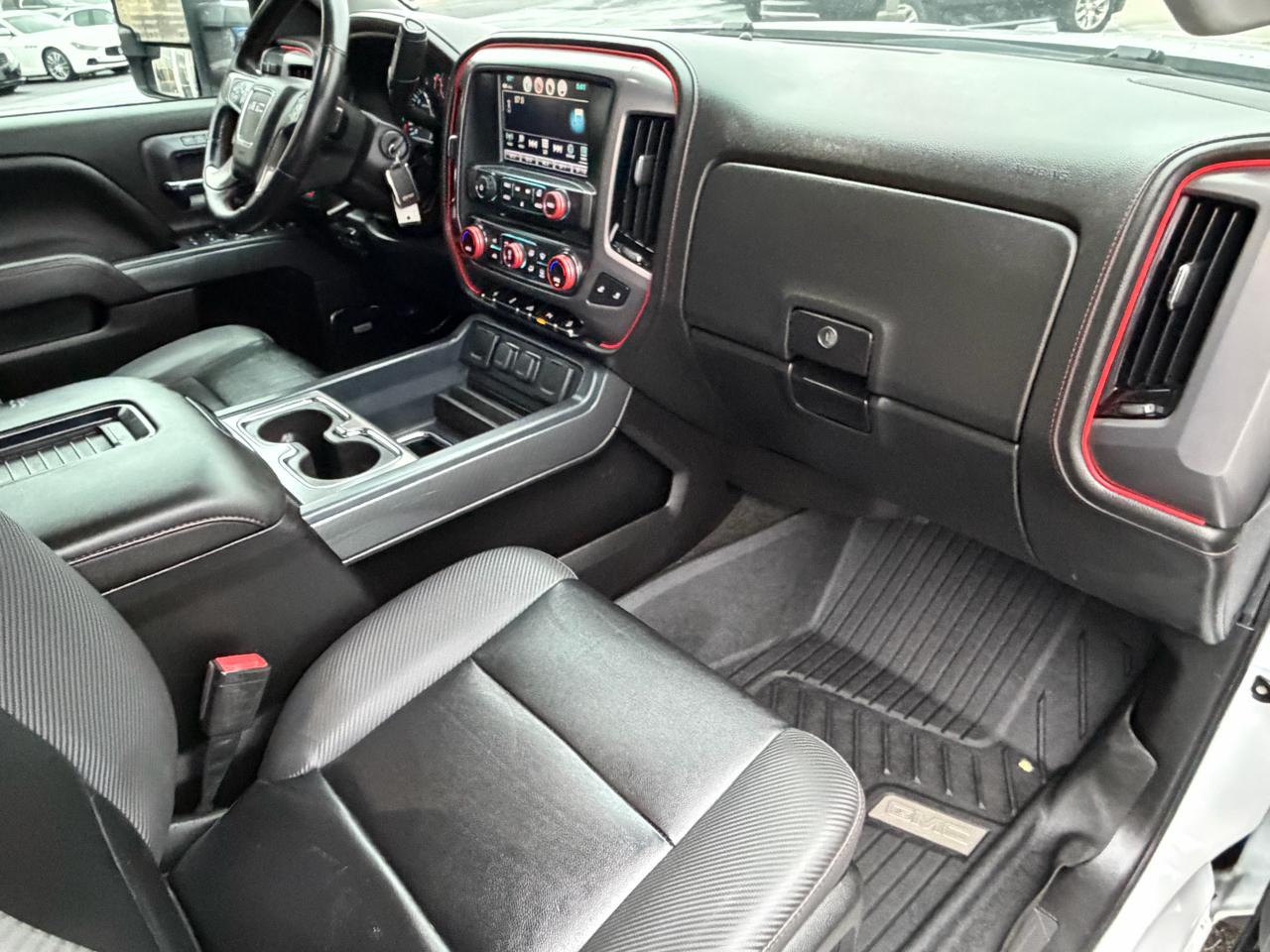 GMC Sierra 1500 4WD Double Cab 143.5" SLT 2017