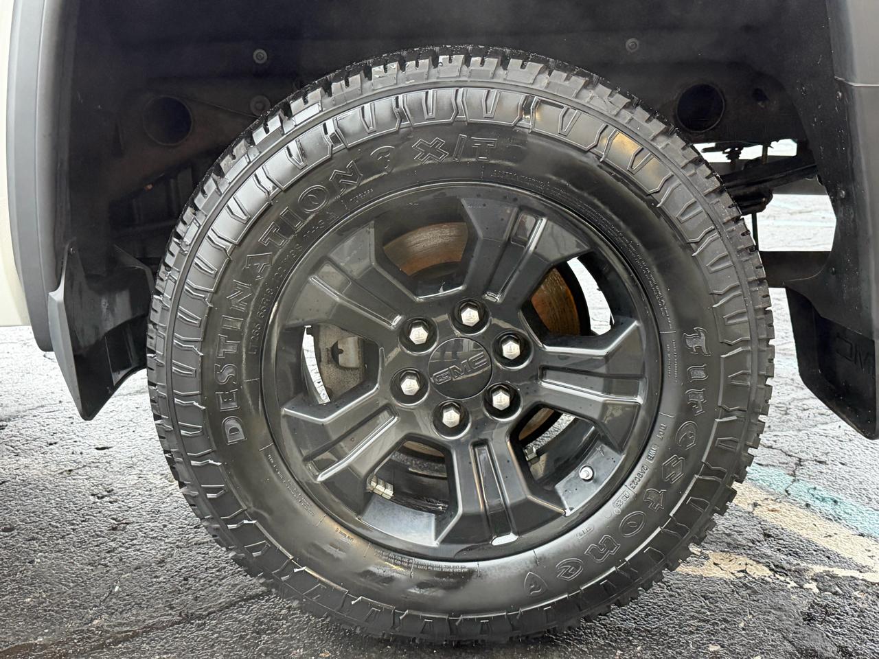 GMC Sierra 1500 4WD Double Cab 143.5" SLT 2017