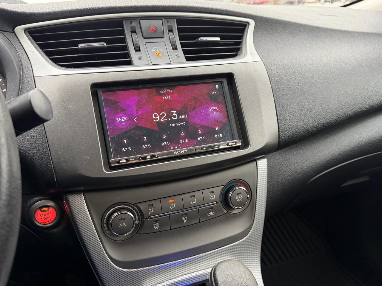 Nissan Sentra 4dr Sdn I4 CVT SR 2013