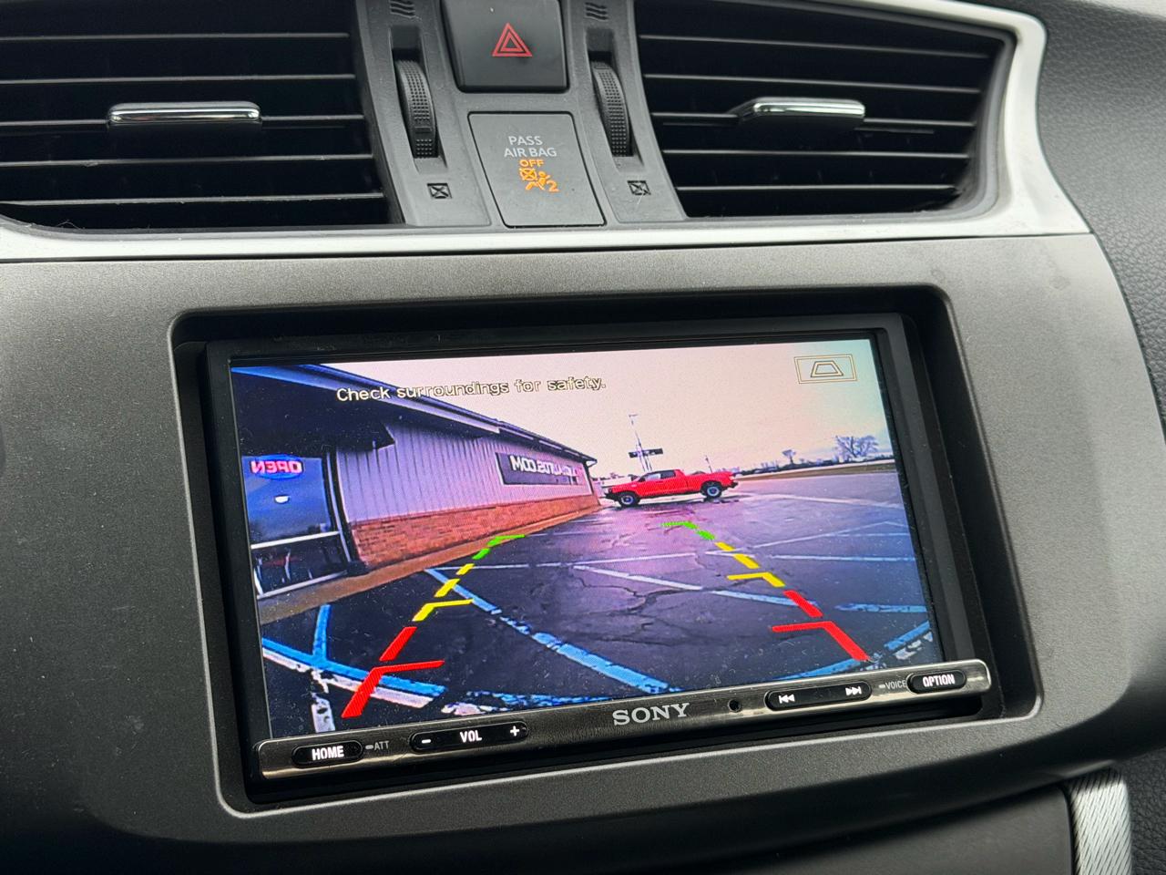 Nissan Sentra 4dr Sdn I4 CVT SR 2013