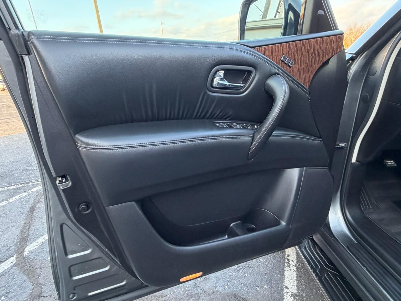 Nissan Armada 4x4 Platinum 2017