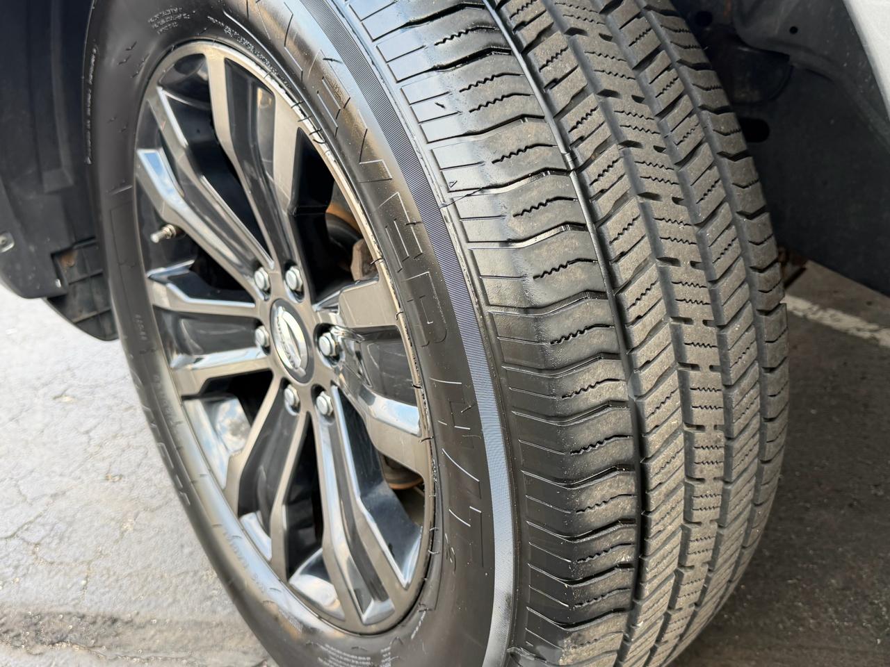 Nissan Armada 4x4 Platinum 2017