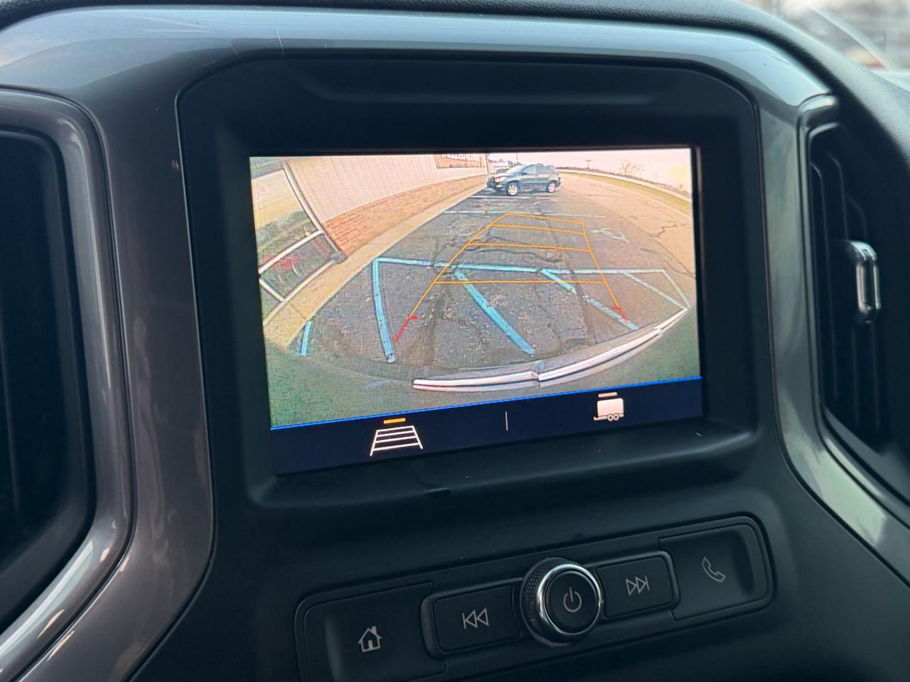 Chevrolet Silverado 1500 4WD Crew Cab 147" Custom 2021