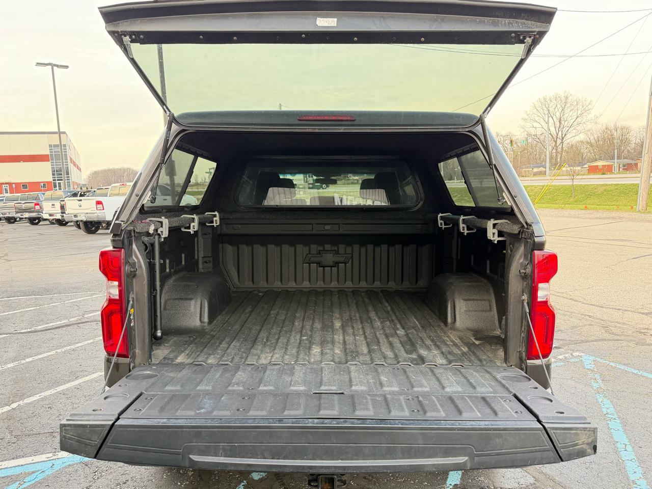 Chevrolet Silverado 1500 4WD Crew Cab 147" Custom 2021