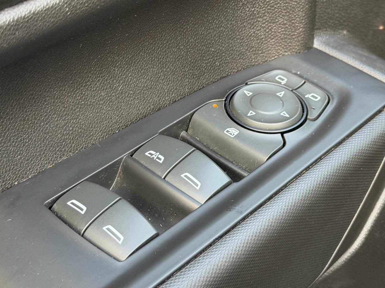 Chevrolet Silverado 1500 4WD Crew Cab 147" Custom 2021