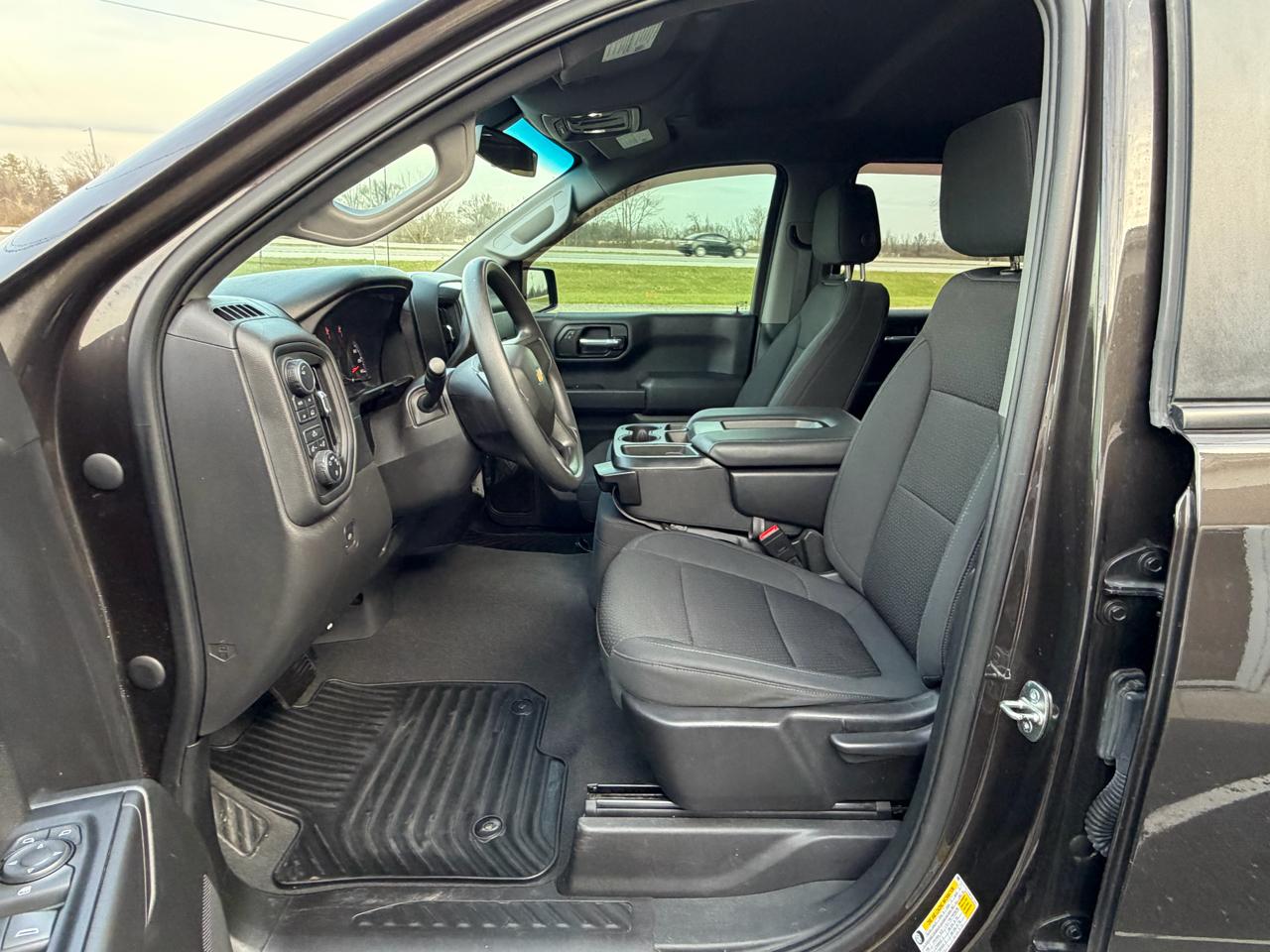 Chevrolet Silverado 1500 4WD Crew Cab 147" Custom 2021