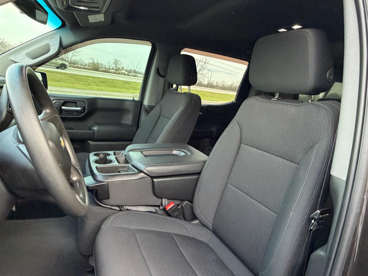 Chevrolet Silverado 1500 4WD Crew Cab 147" Custom 2021