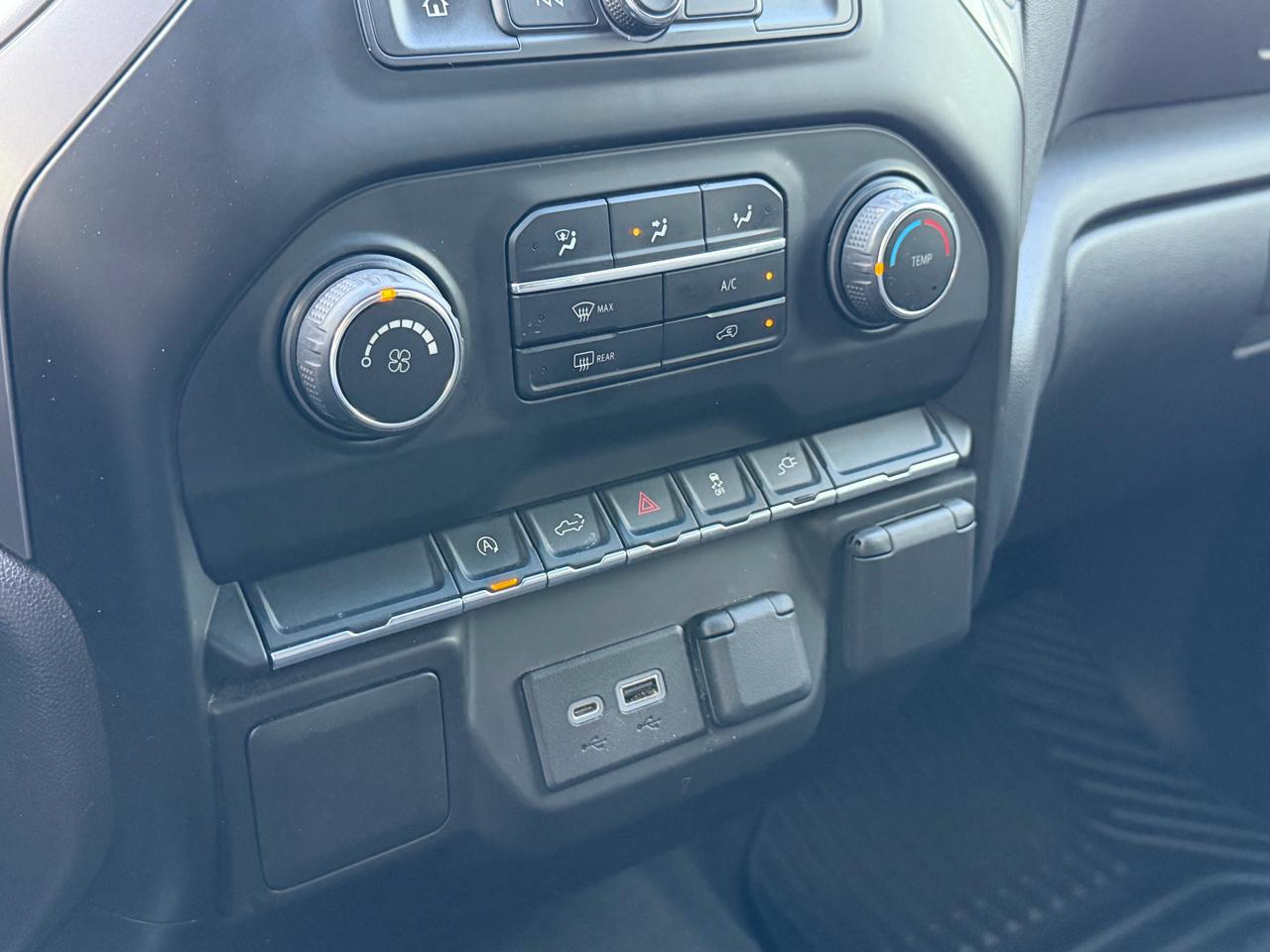 Chevrolet Silverado 1500 4WD Crew Cab 147" Custom 2021