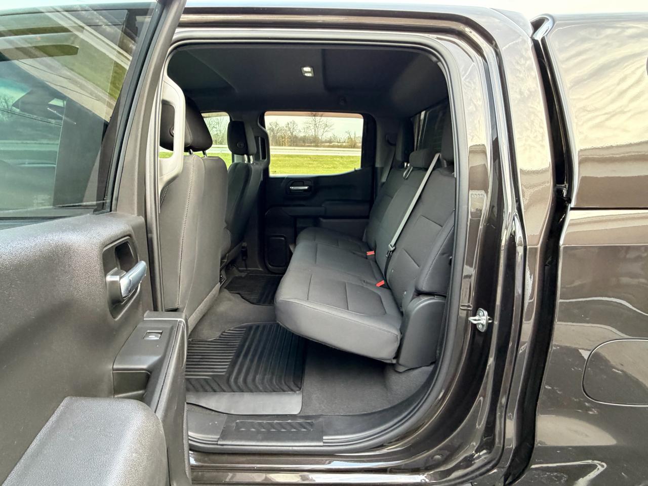 Chevrolet Silverado 1500 4WD Crew Cab 147" Custom 2021