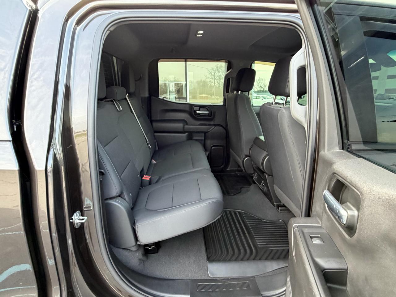 Chevrolet Silverado 1500 4WD Crew Cab 147" Custom 2021