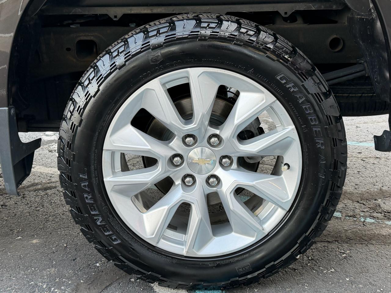 Chevrolet Silverado 1500 4WD Crew Cab 147" Custom 2021