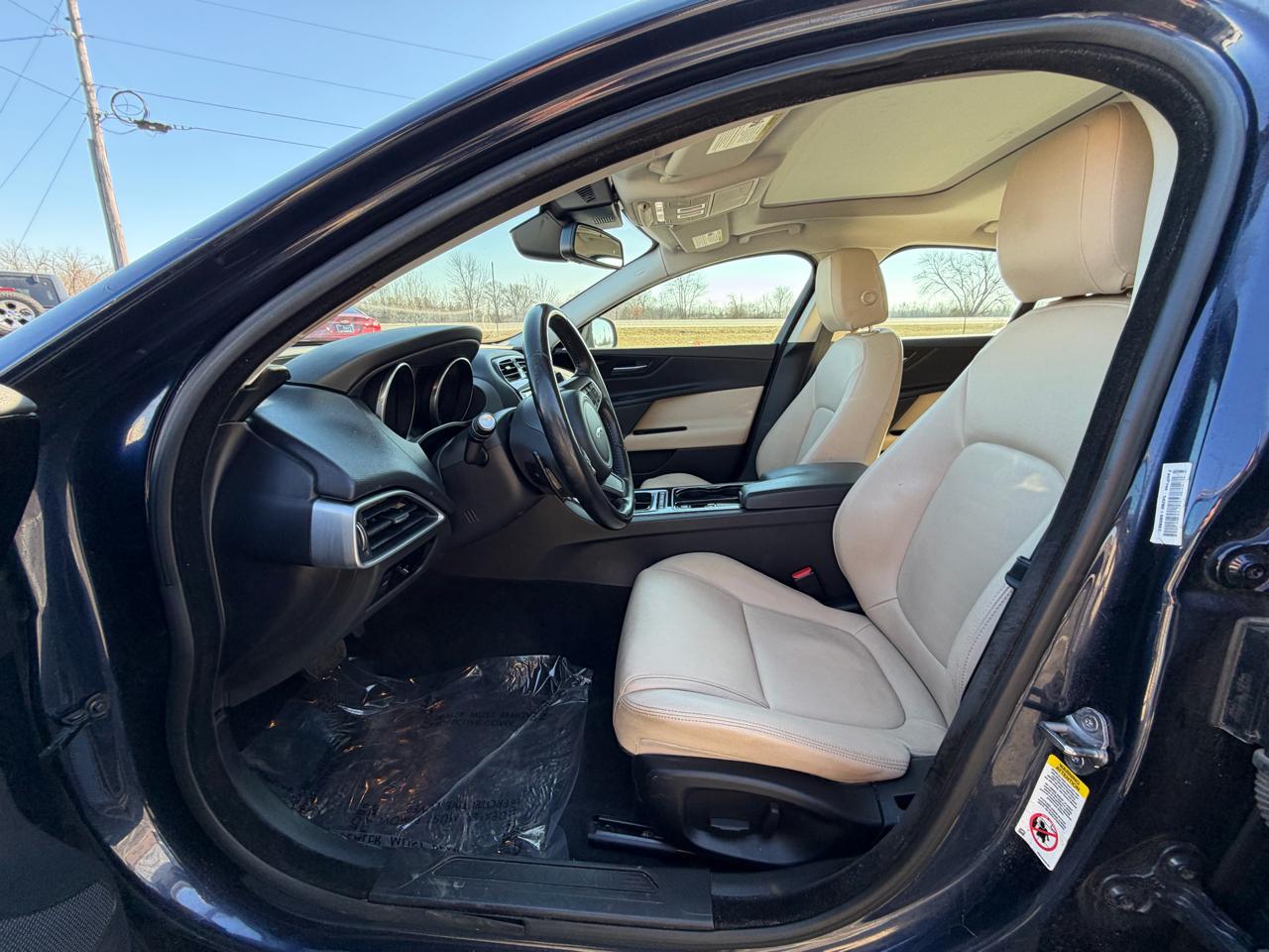 Jaguar XE 35t Premium AWD 2017