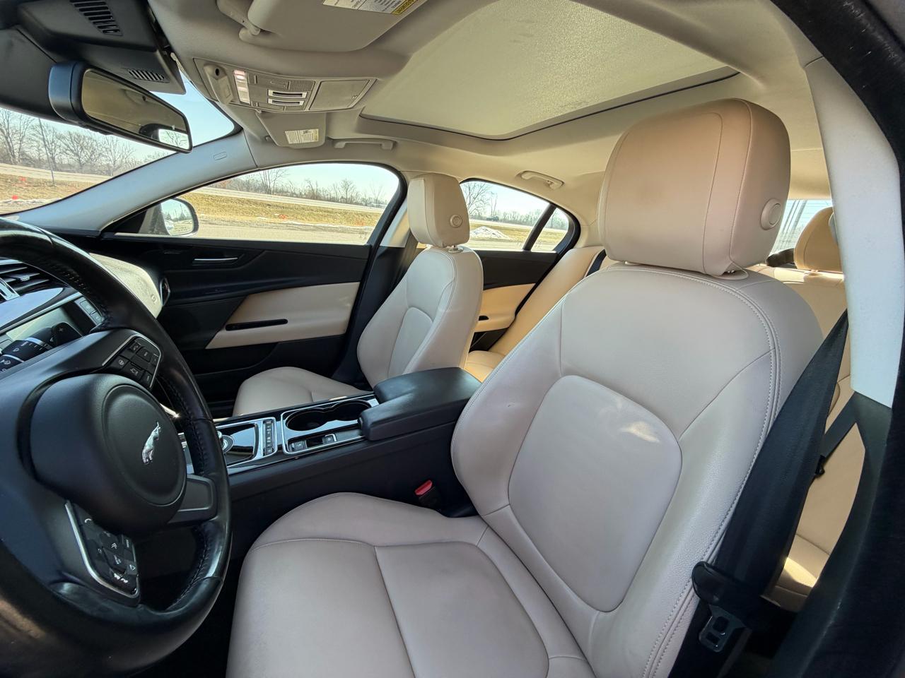 Jaguar XE 35t Premium AWD 2017