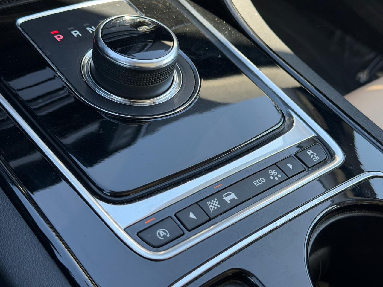 Jaguar XE 35t Premium AWD 2017