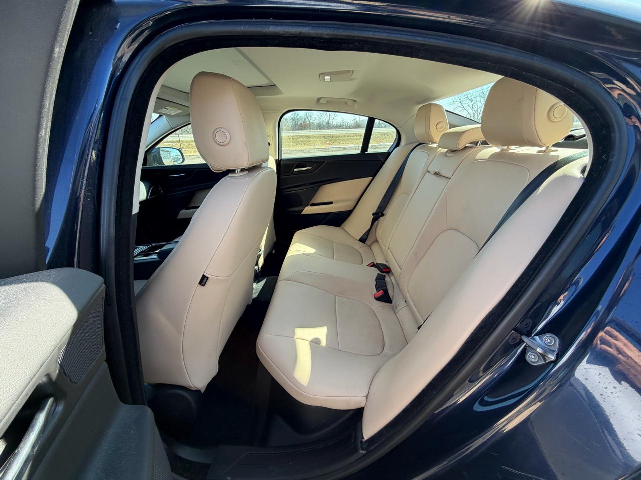 Jaguar XE 35t Premium AWD 2017