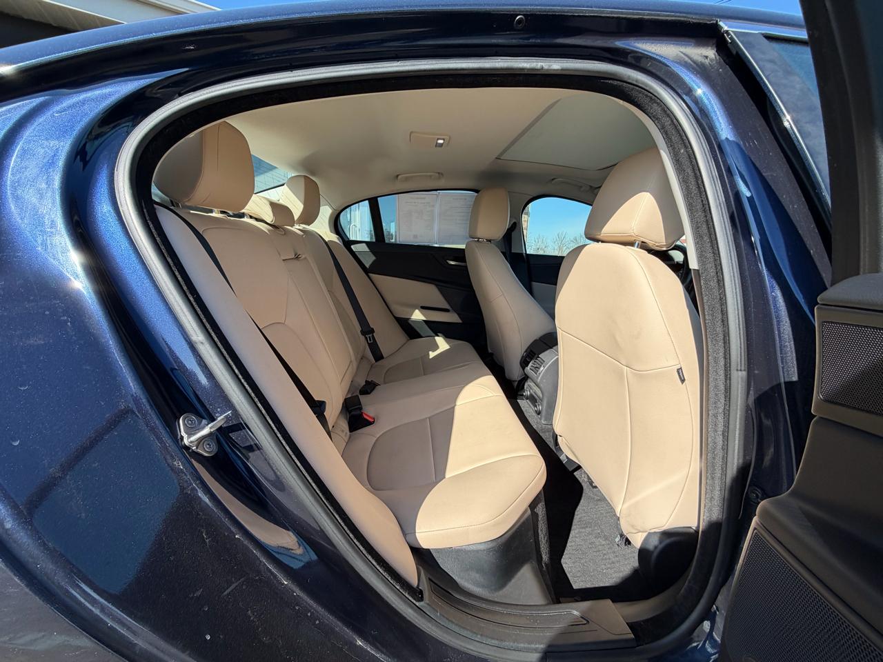 Jaguar XE 35t Premium AWD 2017