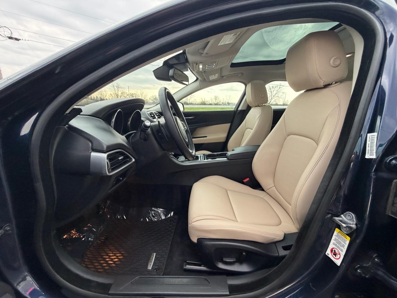 Jaguar XE 35t Premium AWD 2017