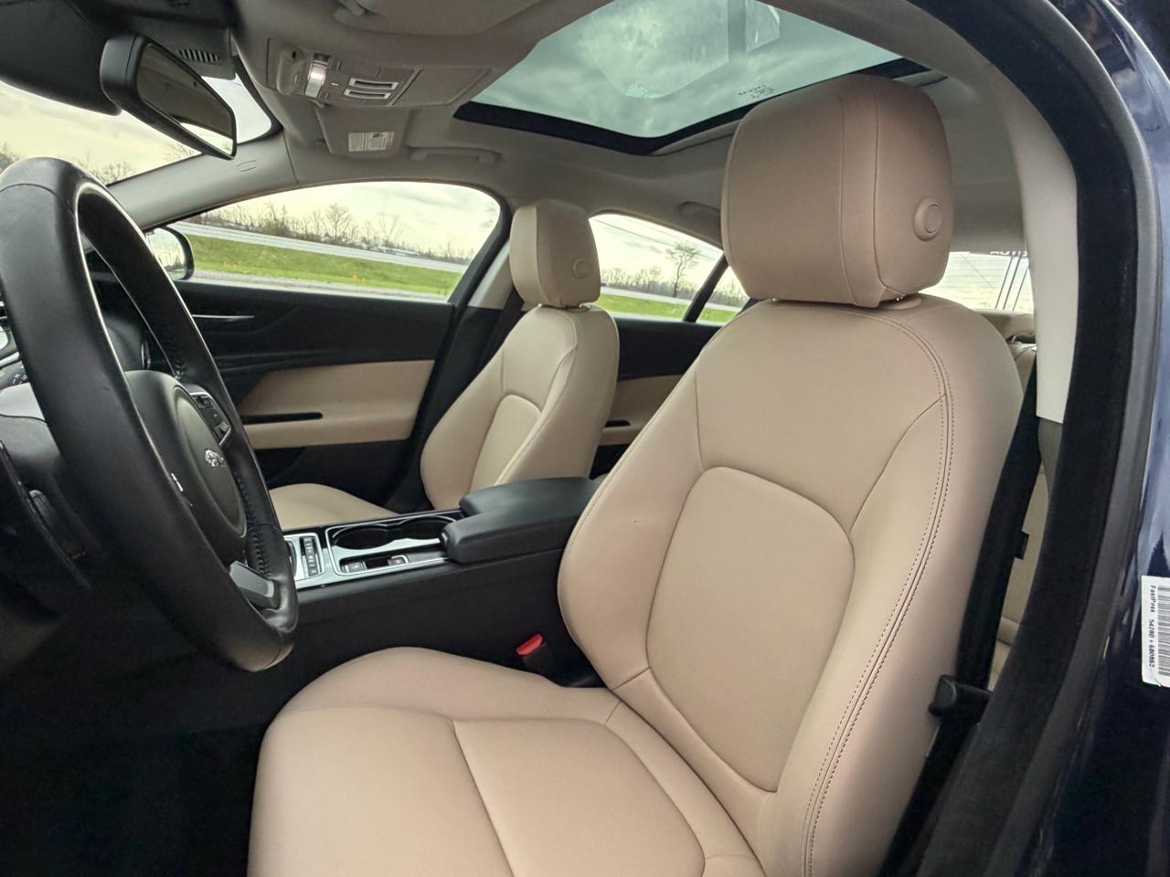 Jaguar XE 35t Premium AWD 2017