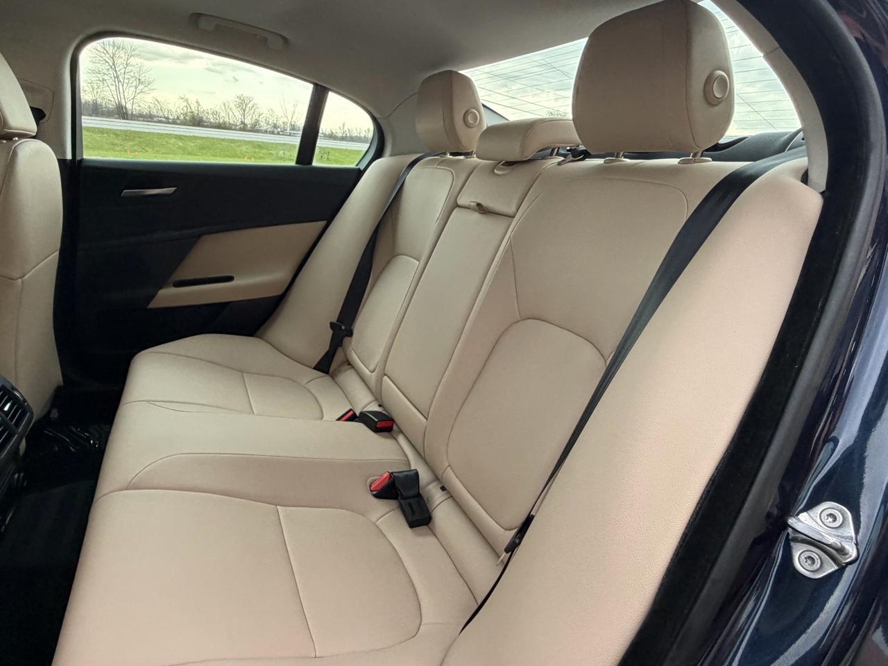 Jaguar XE 35t Premium AWD 2017