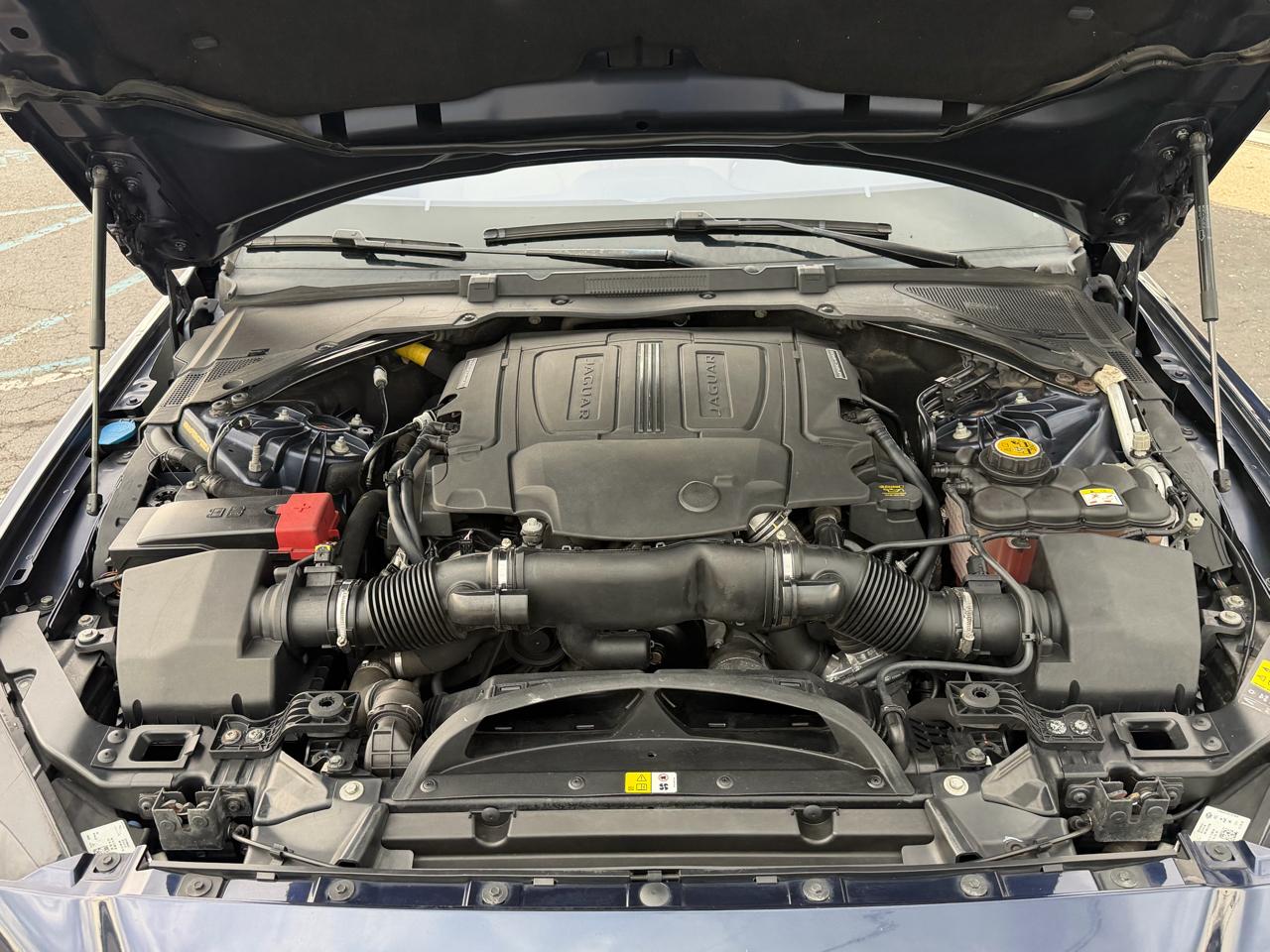 Jaguar XE 35t Premium AWD 2017